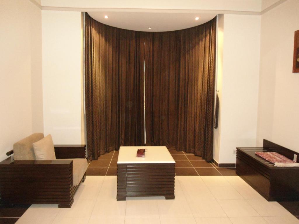 Al Tayyar Suites & Hotel Apartments - Riyadh Bilik gambar